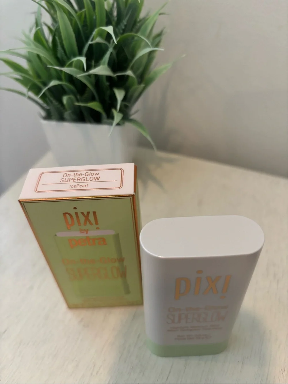 NEW Pixi On-the-Glow SuperGlow Highlight Moisture Stick IcePearl